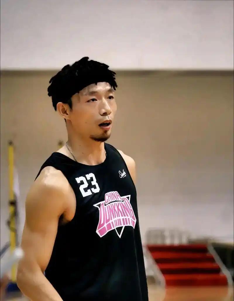 Zou Yuchen (The identity of Zou Yuchen's girlfriend is revealed)